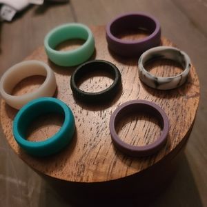 Bundle of Qalo Silicone rings